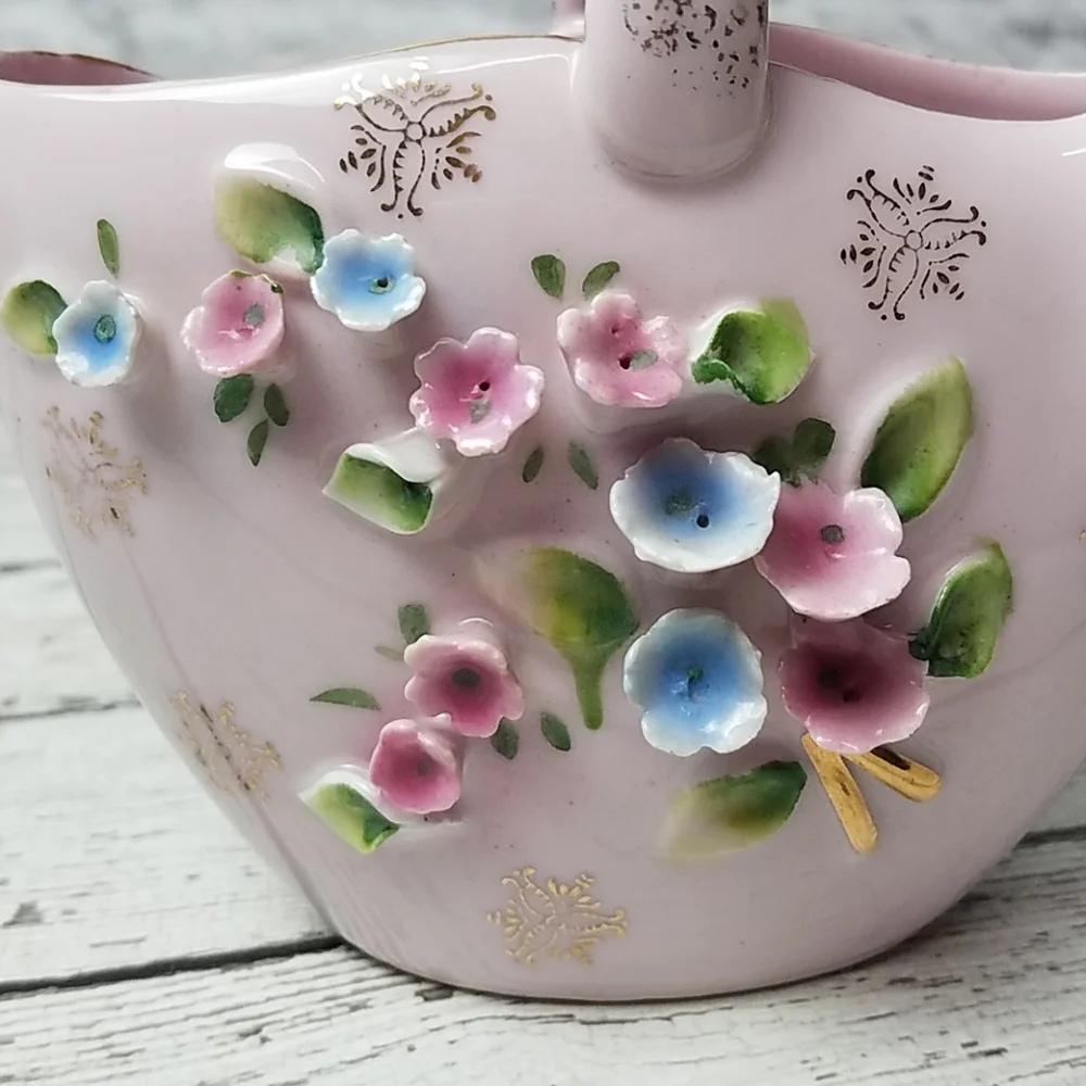Stunning vintage Ucagco pink basket vase planter - Picture 4 of 4